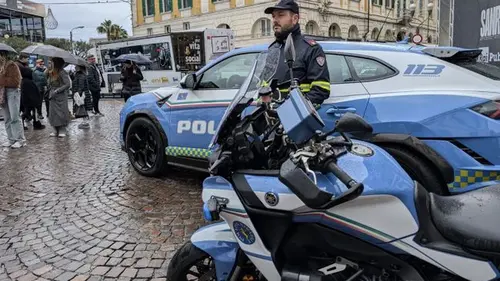 В Милане «неуправляемый» трамвай разбил ресторан: есть погибшие и 40 раненых