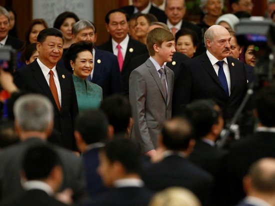 Александр Лукашенко взял своего сына на форум в Китай
