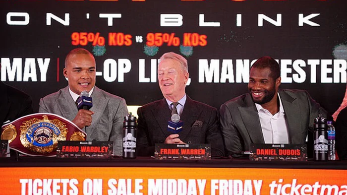 Экс-чемпион дал смелый прогноз на бой Уордли — Дюбуа