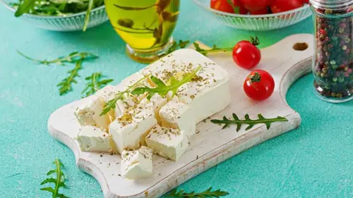 Этот сыр можно есть каждый день: минимум калорий и максимум пользы