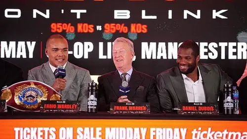 Экс-чемпион дал смелый прогноз на бой Уордли — Дюбуа