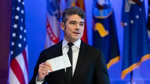 Глава контртеррористического центра США уволился с громким заявлением ...