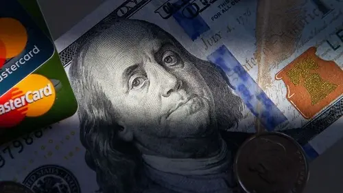 Чего ждать от курса доллара и евро на следующей неделе — прогноз банкира