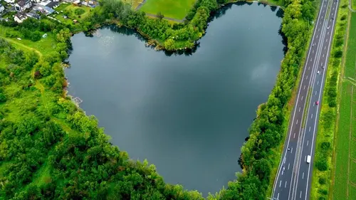 Любовный гороскоп на неделю: каким знакам Зодиака повезет с 6 по 12 апреля