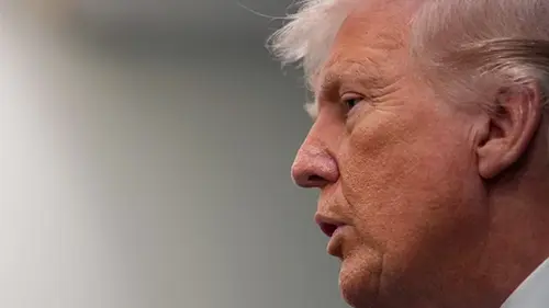 Трамп согласился прекратить бомбардировки Ирана