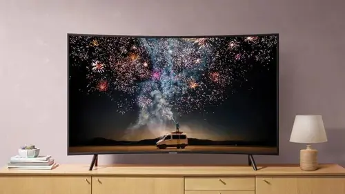 Куда пропали изогнутые телевизоры и почему их больше не делают