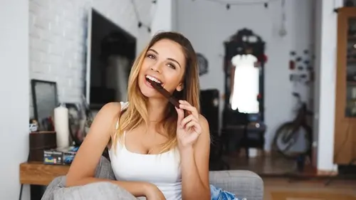 Какие недорогие продукты улучшают настроение и помогают избавиться от тревоги: советы врачей