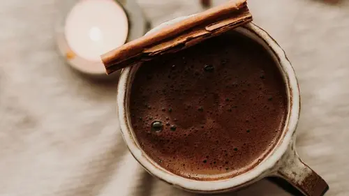 Щепотка этой специи в кофе может снижать давление и улучшать работу мозга