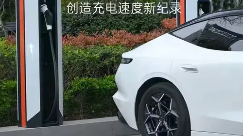 Менее 10 минут: электрокар от Geely и Volvo показал рекордно быструю зарядк...