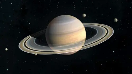 Что-то странное происходит с магнитным полем Сатурна: его сильно перекосило...