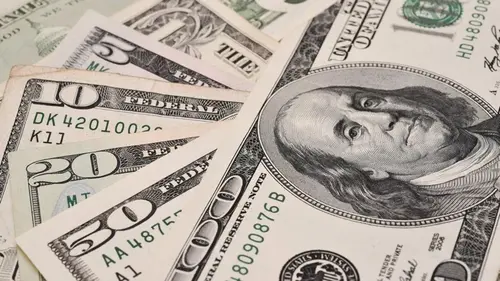 В Украине резко подорожал доллар: что будет с гривной на этой неделе