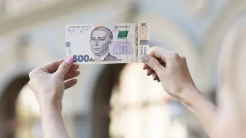 Украинцы рекордно выводят сбережения из банков и берут кредиты, – анал...