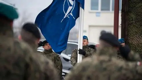 НАТО рассматривает возможность военной операции в Ормузском проливе, – Bloomberg