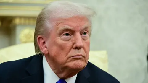 Трамп снова идет на медосмотр: какие симптомы президента скрывает Белы...
