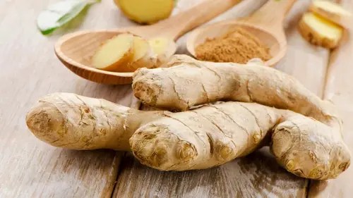 Диетологи назвали 8 продуктов, которые снимают воспаление эффективнее, чем имбирь