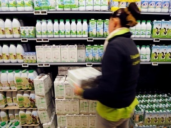 РФ расширила ограничения на поставки молочной продукции из Беларуси