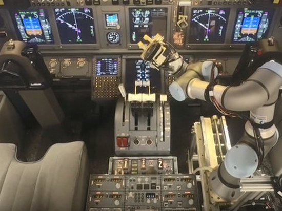В США робот успешно посадил пассажирский самолет (видео)