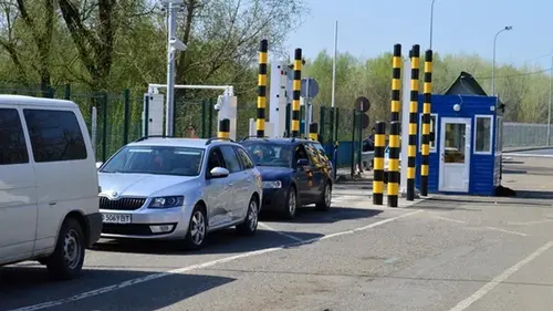 Украинцев предупредили о возможных задержках на границе с Венгрией