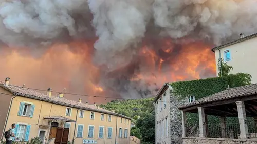 Огонь приблизился к Бордо: во Франции эвакуировали тысячи людей