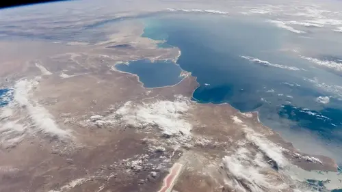 Каспийское море в шаге от коллапса: за последние 30 лет площадь водоема резко сократи...