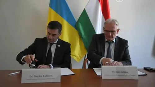 Украина и Венгрия проверят соблюдение прав своих нацменьшинств