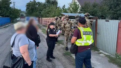 В Киевской области из автомобиля расстреляли мужчину и женщину