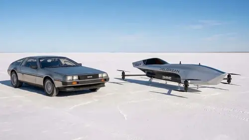 DeLorean взлетит в небо: легендарный бренд готовит электрические летающие авто для гонок