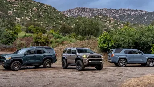 Не вписывается в стандарты: Toyota 4Runner объеденяет возможности внедорожника и семе...
