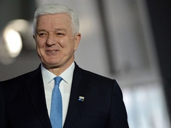 Премьеру Черногории запретили въезд в РФ — СМИ