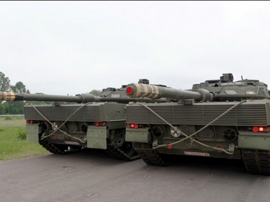 В Латвию прибыли танки и военная техника из Испании