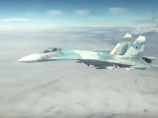 Опубликовано видео перехвата Су-27 самолетов США