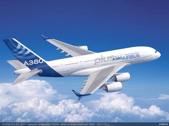 Компания Airbus показала крупнейший обновленный авиалайнер (фото)