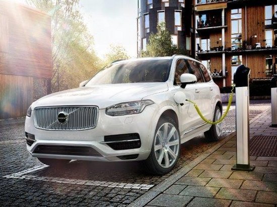 Компания Volvo полностью отказывается от бензиновых двигателей