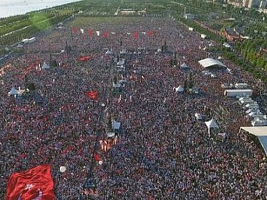 Новое начало для Турции: турки митинговали против Эрдогана