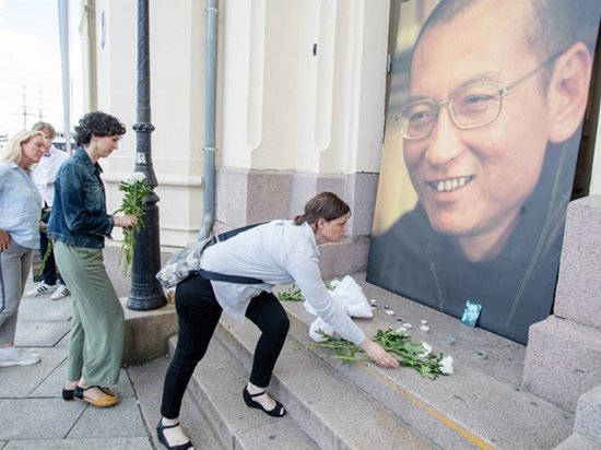 В Китае скончался нобелевский лауреат Лю Сяобо