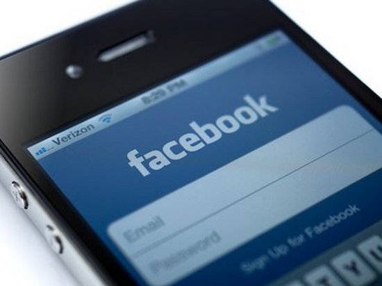 Компания Facebook начала разработку модульного смартфона