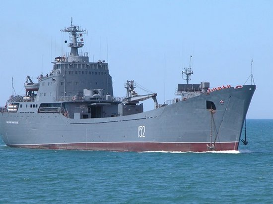 В Средиземное море вошел российский десантный корабль ВМФ