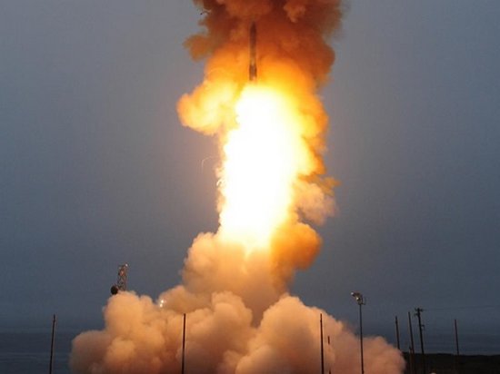 В США испытали новую баллистическую ракету Minuteman III (видео)