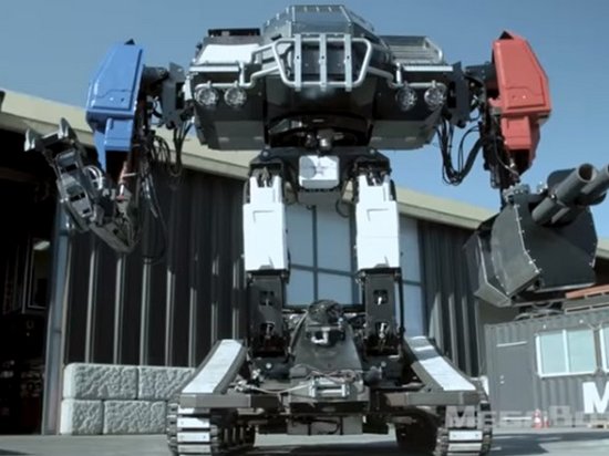 В США огромного боевого робота показали на видео