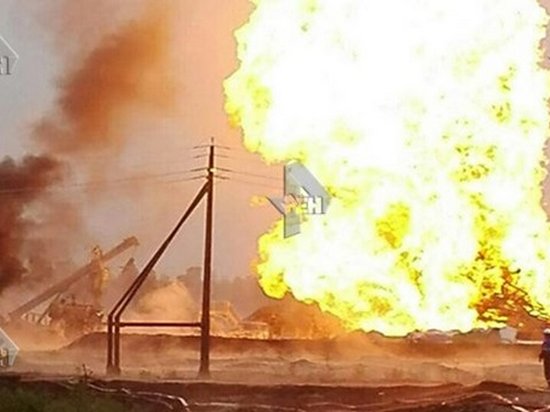 В РФ крупный пожар на нефтяной скважине: есть пострадавшие