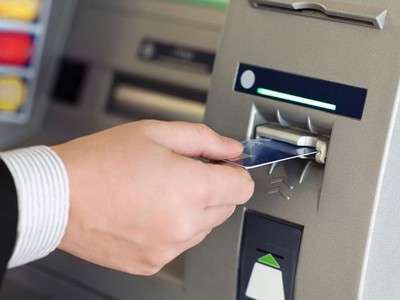 Мошенники изобрели новый способ кражи из банкоматов