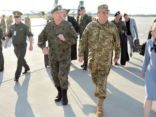 В Украину приехала делегация польских военных