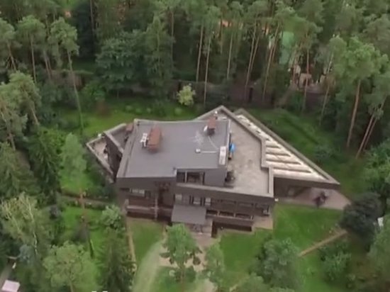 «Особняк Януковича» в Подмосковье сняли на видео