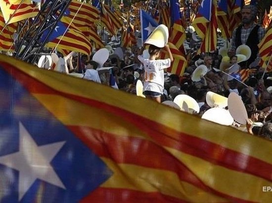 В Каталонии приняли закон о порядке выхода из состава Испании