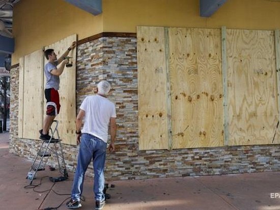Во Флориде крупнейшая в истории эвакуация в связи с ураганом Ирма