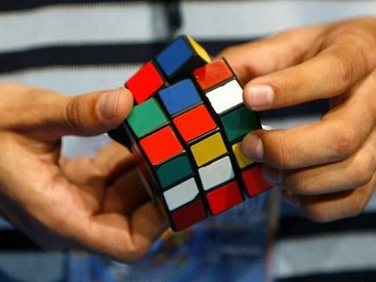 Установлен новый рекорд по сборке кубика Рубика (видео)