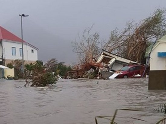 Мощный ураган Ирма уничтожил остров Барбуда