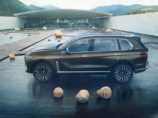 BMW показала концепт нового кроссовера X7