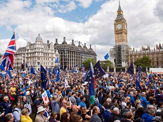 Марш против Brexit в Лондоне собрал десятки тысяч