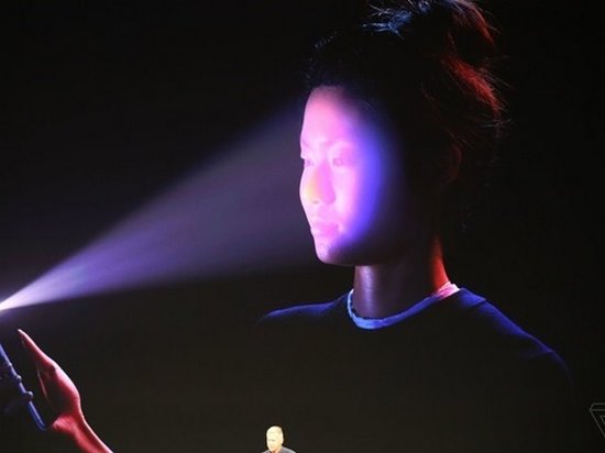 В Китае начали продавать маски для защиты от разблокировки iPhone X